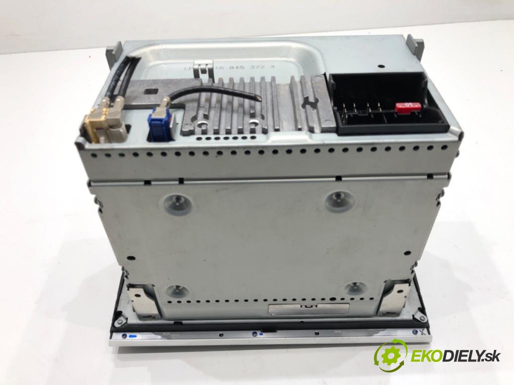 AUDI A4 B7 Avant (8ED) 2004 - 2008    2.0 TDI 125 kW [170 KM] olej napędowy 2006 - 2008  RADIO 8E0035192S (Audio zariadenia)