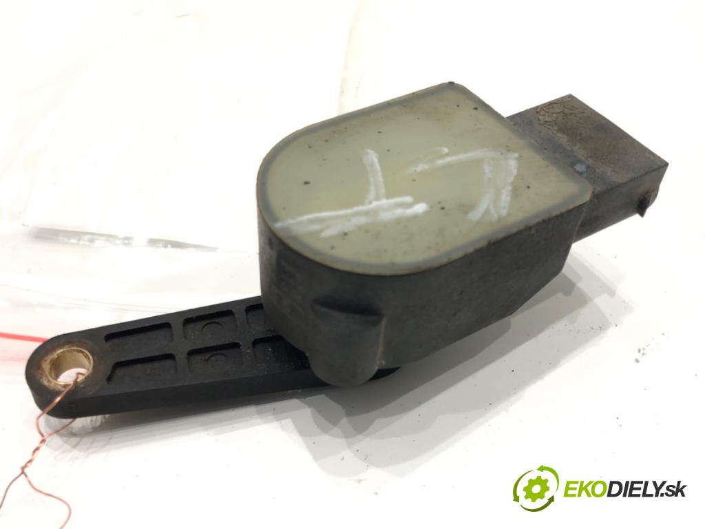 AUDI A4 B7 Kombi 2007 125 kW 2.0 TDI 1968 Snímač XENON zad ľavy 8E0907503