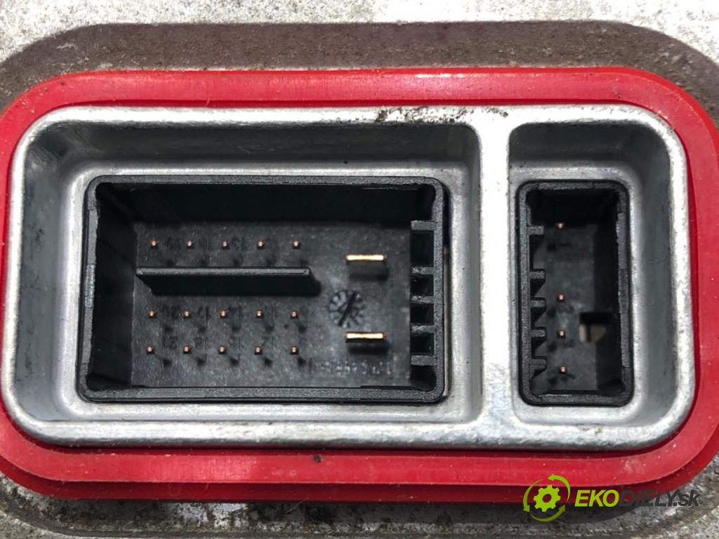 AUDI A4 B7 Avant (8ED) 2004 - 2008    2.0 TDI 125 kW [170 KM] olej napędowy 2006 - 2008  Menič XENON 1307329115 (Riadiace jednotky xenónu)