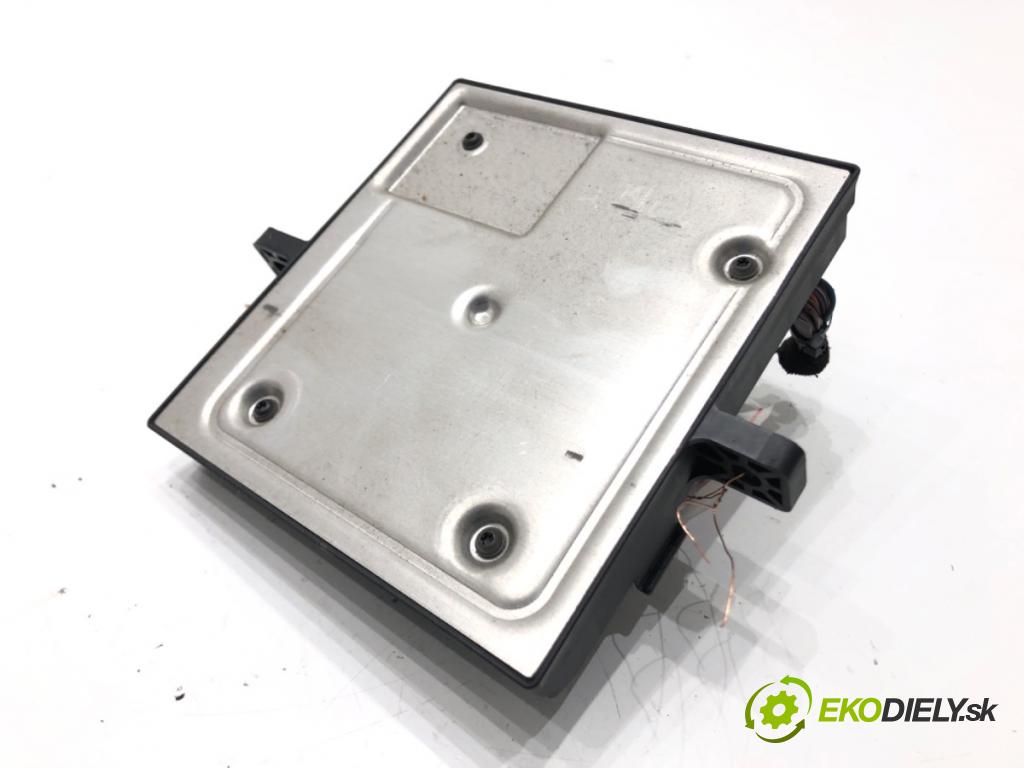 AUDI A4 B7 Avant (8ED) 2004 - 2008    2.0 TDI 125 kW [170 KM] olej napędowy 2006 - 2008  Modul svetiel 8E0907279N (Ostatné)