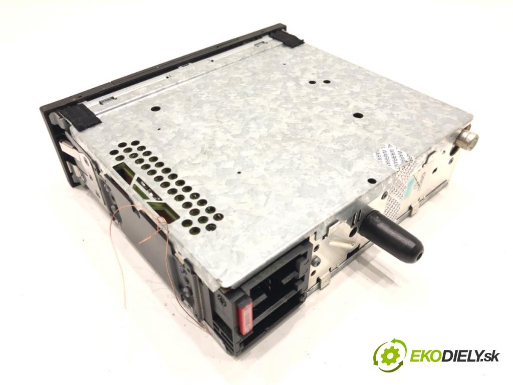 VW PASSAT B5.5 (3B3) 2000 - 2005    1.8 T 20V 110 kW [150 KM] benzyna 2000 - 2005  RADIO  (Audio zariadenia)