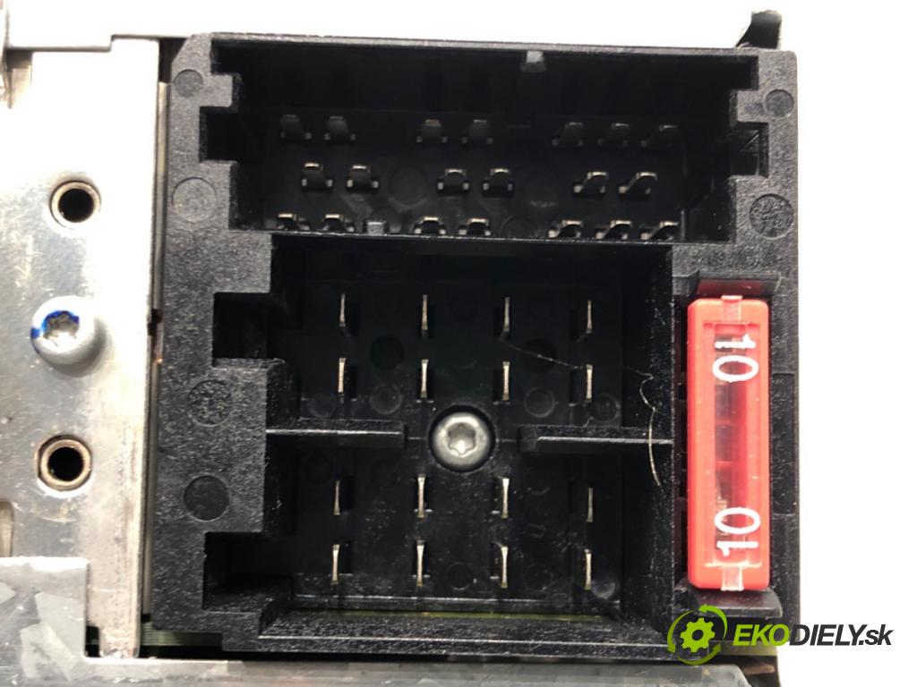 VW PASSAT B5.5 (3B3) 2000 - 2005    1.8 T 20V 110 kW [150 KM] benzyna 2000 - 2005  RADIO  (Audio zariadenia)