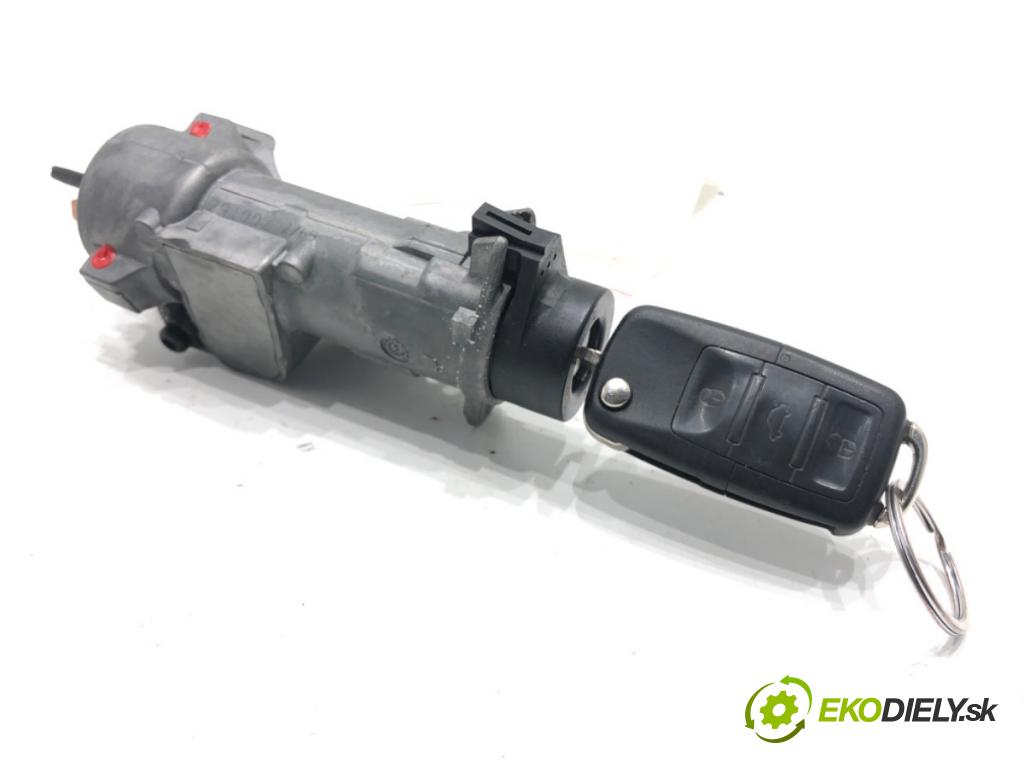 VW PASSAT B5.5 (3B3) 2000 - 2005    1.8 T 20V 110 kW [150 KM] benzyna 2000 - 2005  spinačka 4B0905851A (Spínacie skrinky a kľúče)