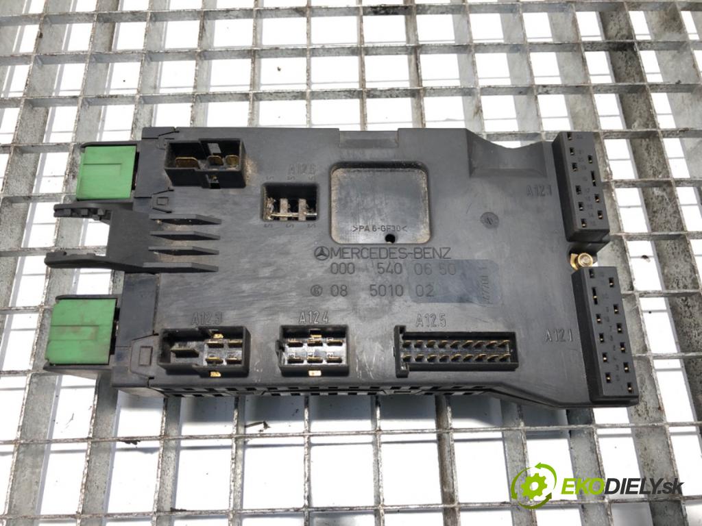 MERCEDES-BENZ VITO Autobus (W638) 1996 - 2003    108 CDI 2.2 (638.194) 60 kW [82 KM] olej napędowy 1999 - 2003  skříňka poistková 0005400650 (Pojistkové skříňky)