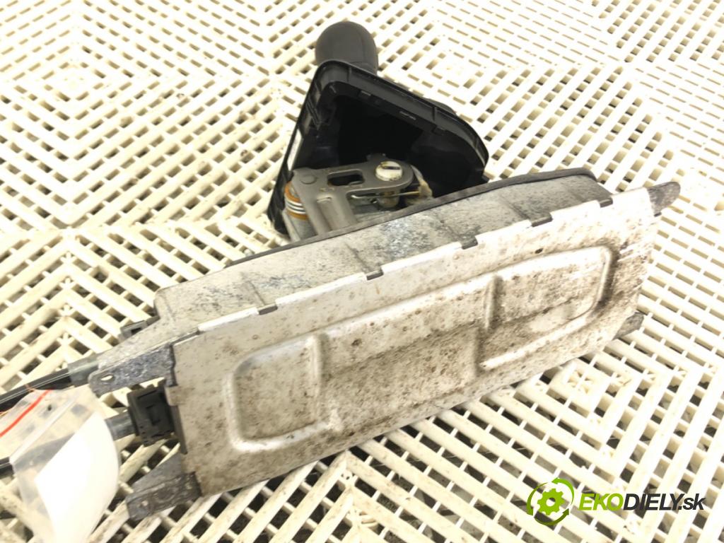 VW CADDY IV Nadwozie pełne/minivan (SAA, SAH) 2015 - 2022    2.0 TDI 55 kW [75 KM] olej napędowy 2015 - 2020  Kulisa 1T0711049BD (Rýchlostné páky / kulisy)