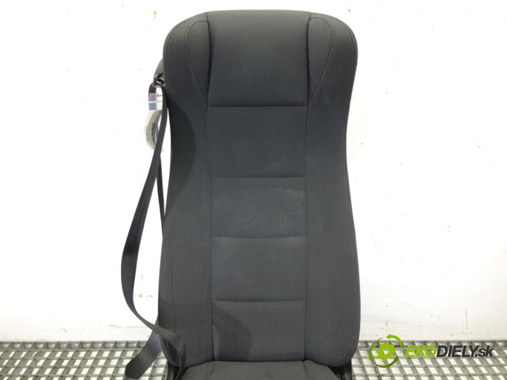 VW CADDY IV Nadwozie pełne/minivan (SAA, SAH) 2015 - 2022    2.0 TDI 55 kW [75 KM] olej napędowy 2015 - 2020  Sedadlo zadný pravy  (Sedačky, sedadlá)