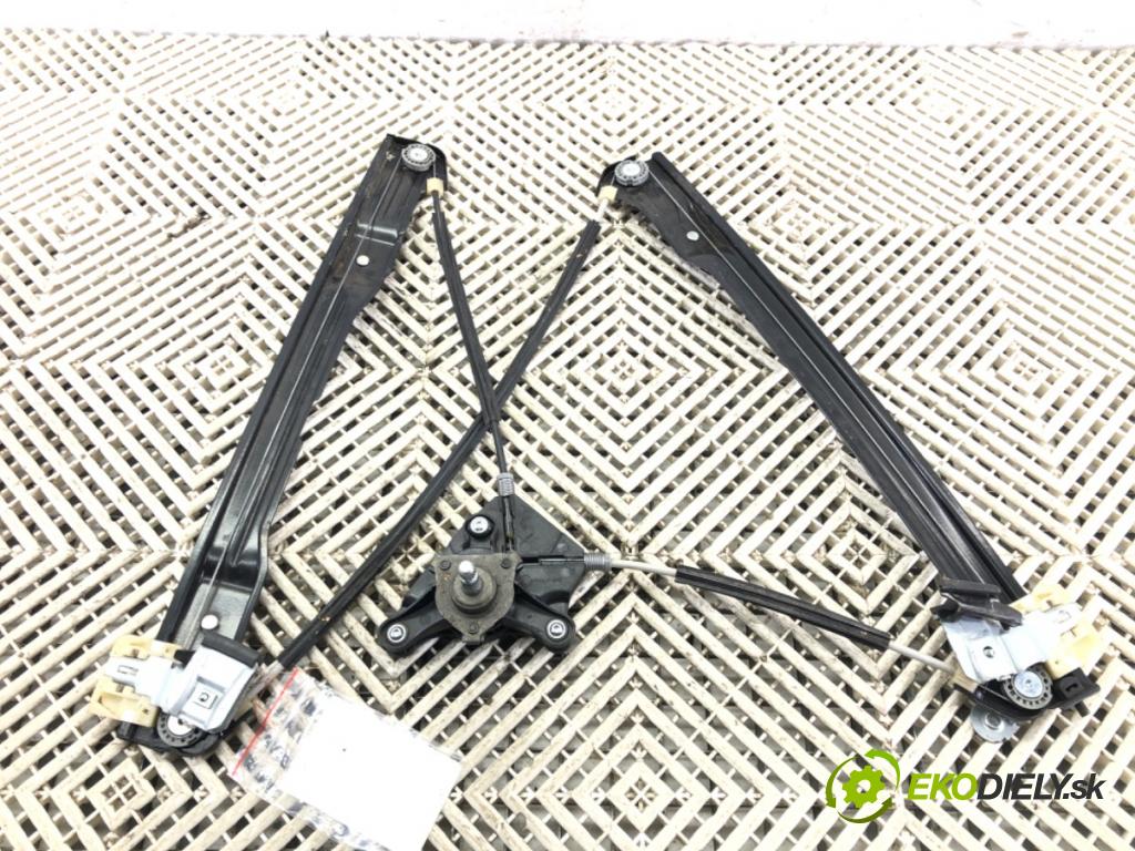 VW CADDY IV Nadwozie pełne/minivan (SAA, SAH) 2015 - 2022    2.0 TDI 55 kW [75 KM] olej napędowy 2015 - 2020  mechanismus okna pravý přední část 2K5837462