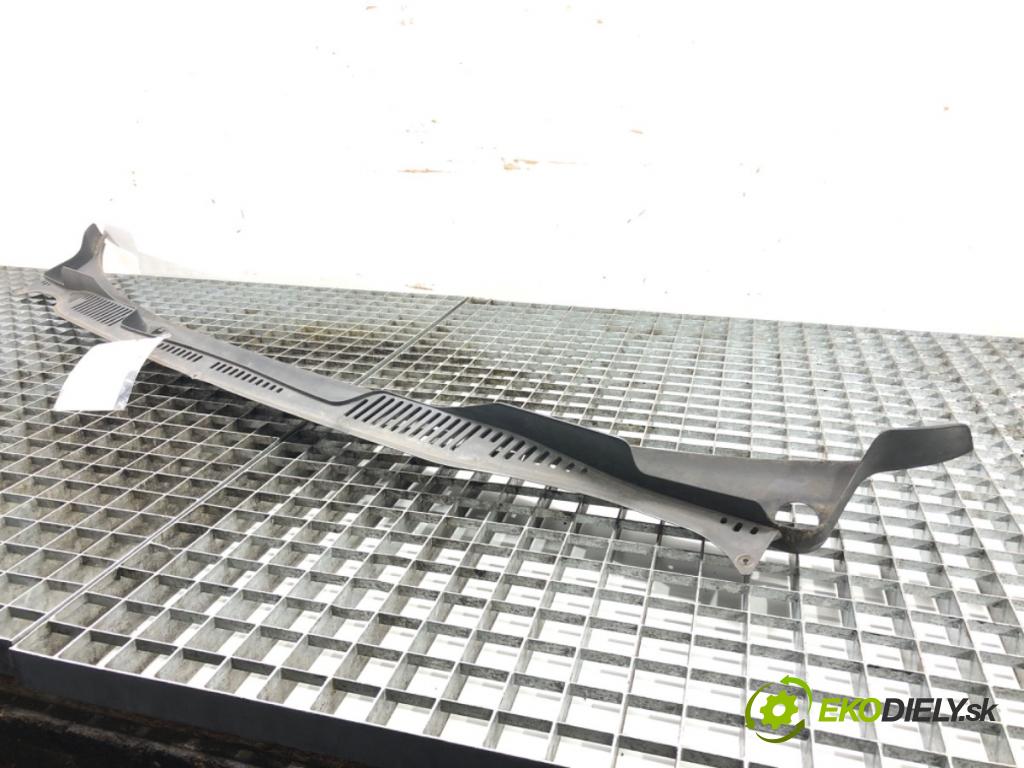 VW CADDY IV Nadwozie pełne/minivan (SAA, SAH) 2015 - 2022    2.0 TDI 55 kW [75 KM] olej napędowy 2015 - 2020  Torpédo, plast pod čelné okno 2K0819403 (Torpéda)