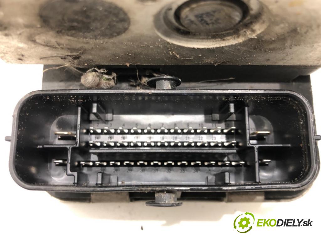 VW CADDY IV Nadwozie pełne/minivan (SAA, SAH) 2015 - 2022    2.0 TDI 55 kW [75 KM] olej napędowy 2015 - 2020  Pumpa ABS 7E0907379P (Pumpy ABS)