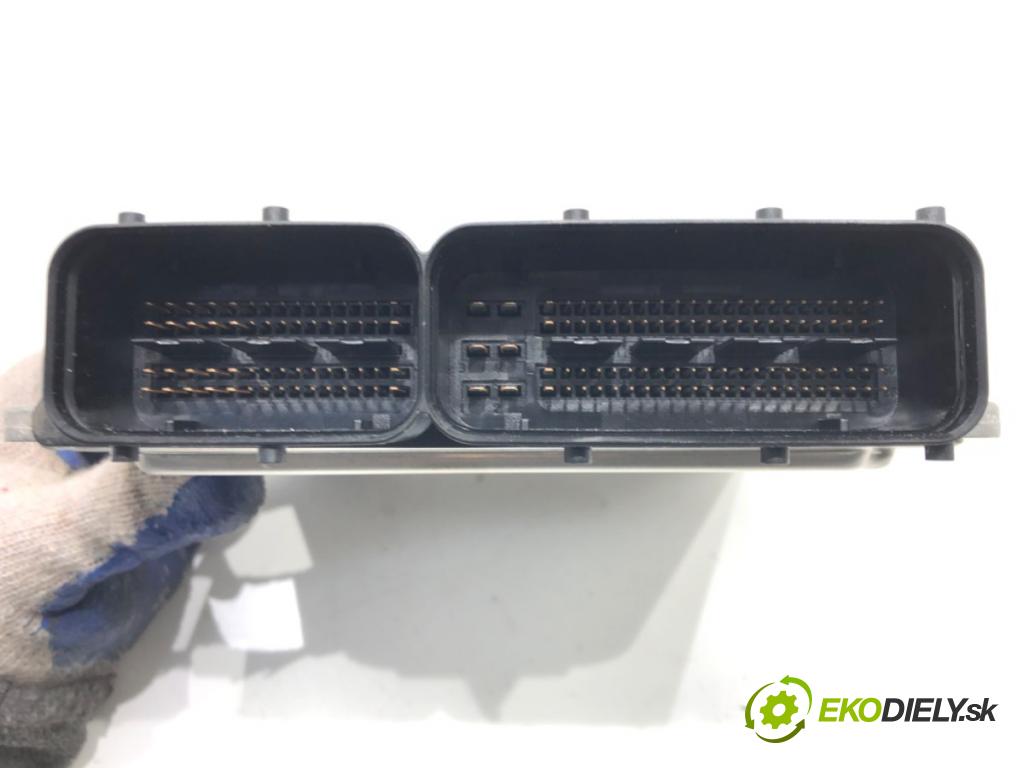 VW CADDY IV Nadwozie pełne/minivan (SAA, SAH) 2015 - 2022    2.0 TDI 55 kW [75 KM] olej napędowy 2015 - 2020  riadiaca jednotka Motor 04L987389K (Riadiace jednotky)