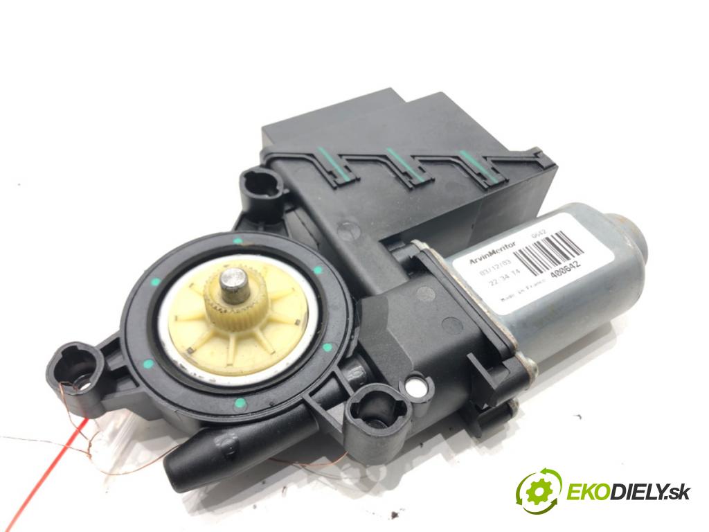 VW POLO (9N_, 9A_) 2001 - 2014    1.2 12V 47 kW [64 KM] benzyna 2001 - 2007  motor sťahovaní okna pravý přední část 6Q2959801A