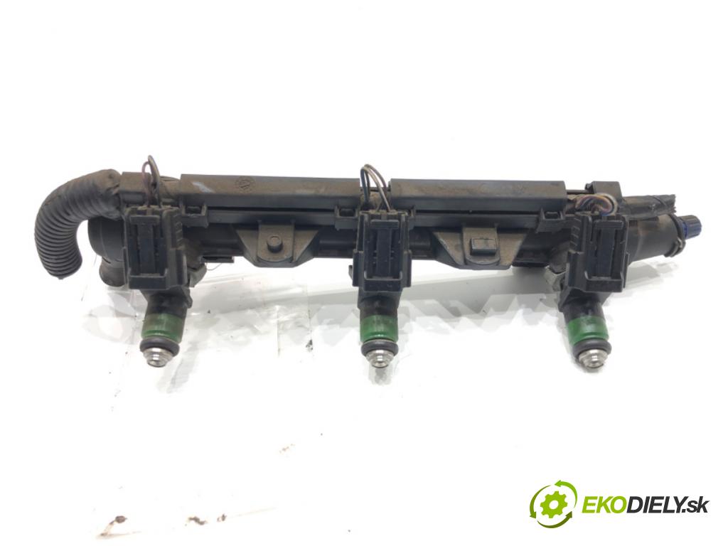 VW POLO (9N_, 9A_) 2001 - 2014    1.2 12V 47 kW [64 KM] benzyna 2001 - 2007  Lišta vstrekovacia 03E133320 (Vstrekovacie lišty)