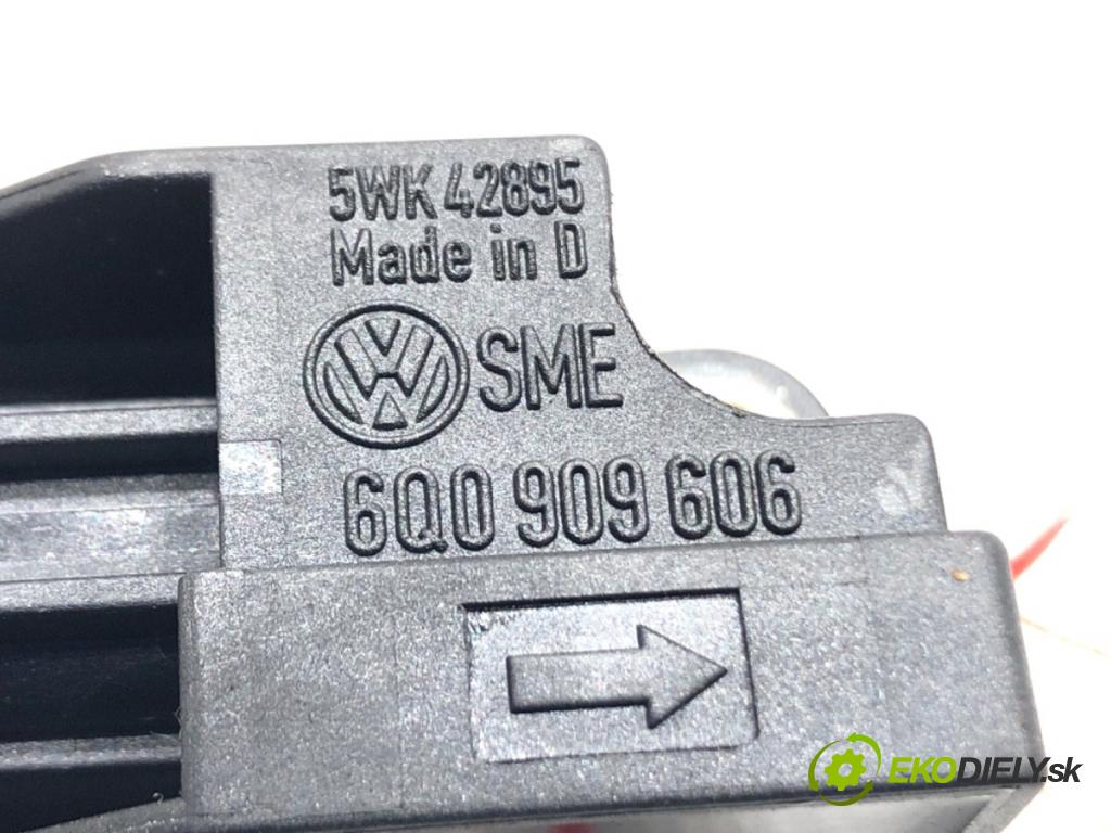 VW POLO (9N_, 9A_) 2001 - 2014    1.2 12V 47 kW [64 KM] benzyna 2001 - 2007  Snímač nárazu 6Q0909606 (Snímače nárazu)