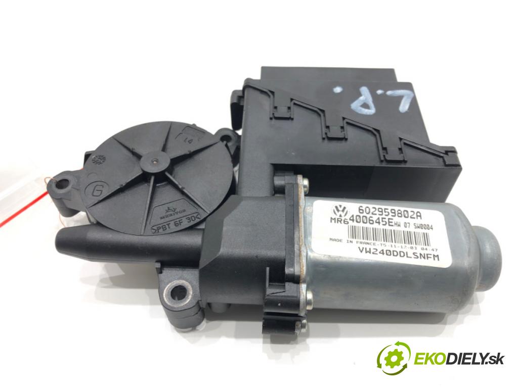 VW POLO (9N_, 9A_) 2001 - 2014    1.2 12V 47 kW [64 KM] benzyna 2001 - 2007  motor sťahovaní okna levý přední část 6Q2959802A