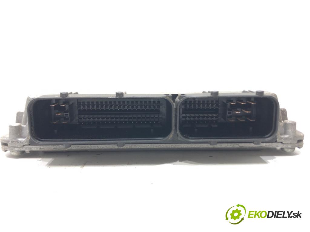 VW POLO (9N_, 9A_) 2001 - 2014    1.2 12V 47 kW [64 KM] benzyna 2001 - 2007  riadiaca jednotka Motor 03E906033L (Riadiace jednotky)