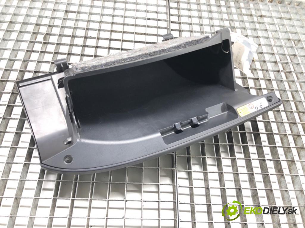 MITSUBISHI OUTLANDER II (CW_W) 2006 - 2012    2.4 4WD (CW5W) 125 kW [170 KM] benzyna 2007 - 2012  Priehradka, kastlík spolujazdca  (Priehradky, kastlíky)