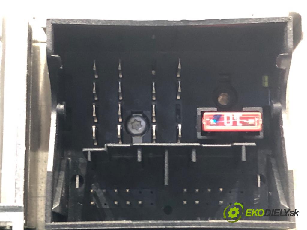 CITROEN C4 I (LC_) 2004 - 2014    1.6 HDi 80 kW [109 KM] olej napędowy 2004 - 2011  RADIO 7643146392 (Audio zariadenia)