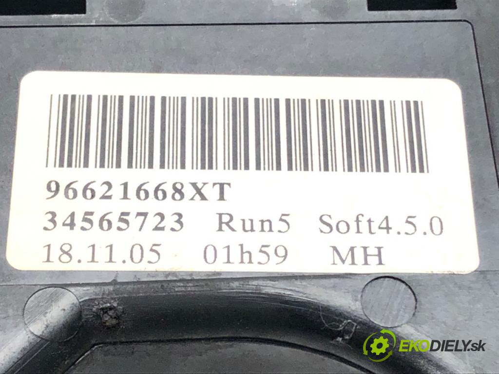 CITROEN C4 I (LC_) 2004 - 2014    1.6 HDi 80 kW [109 KM] olej napędowy 2004 - 2011  Prepínač kombinovaný 96621668XT (Prepínače, spínače, tlačidlá a ovládače kúrenia)