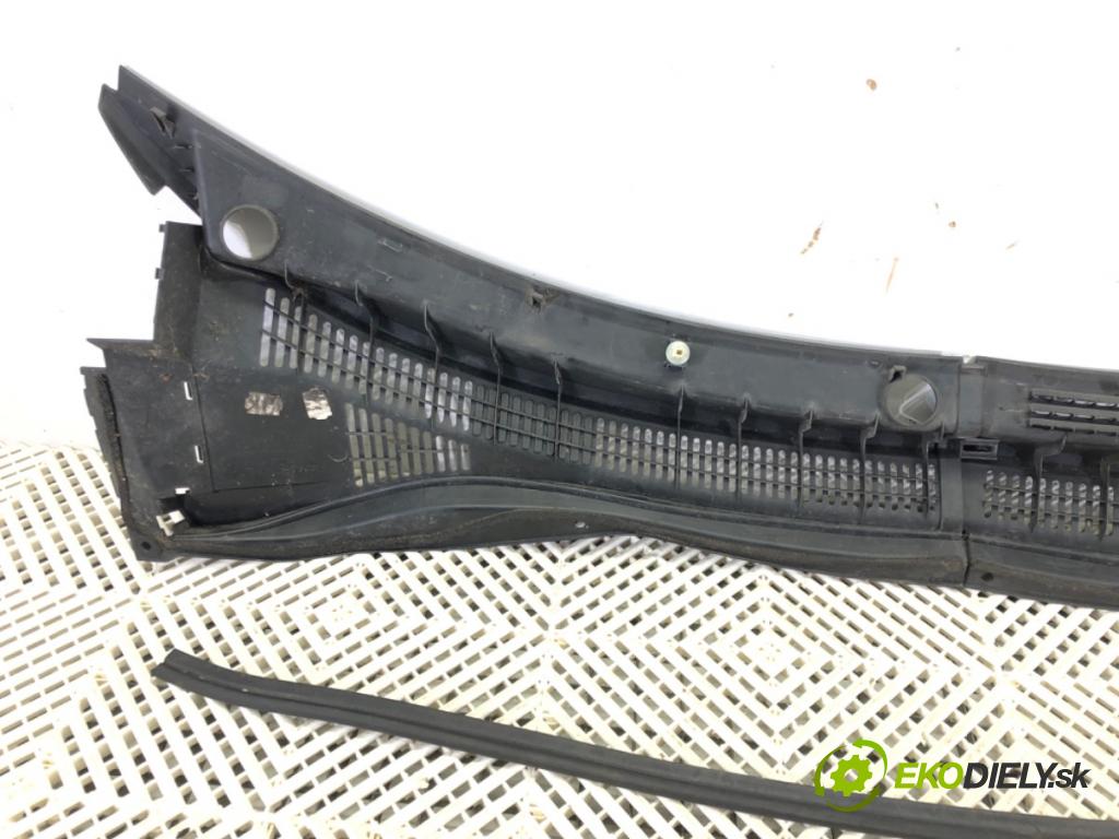 SUZUKI SWIFT III (MZ, EZ) 2005 - 2022    1.3 (RS 413) 68 kW [92 KM] benzyna 2005 - 2022  Torpédo, plast pod čelné okno 72341-62J0 (Torpéda)