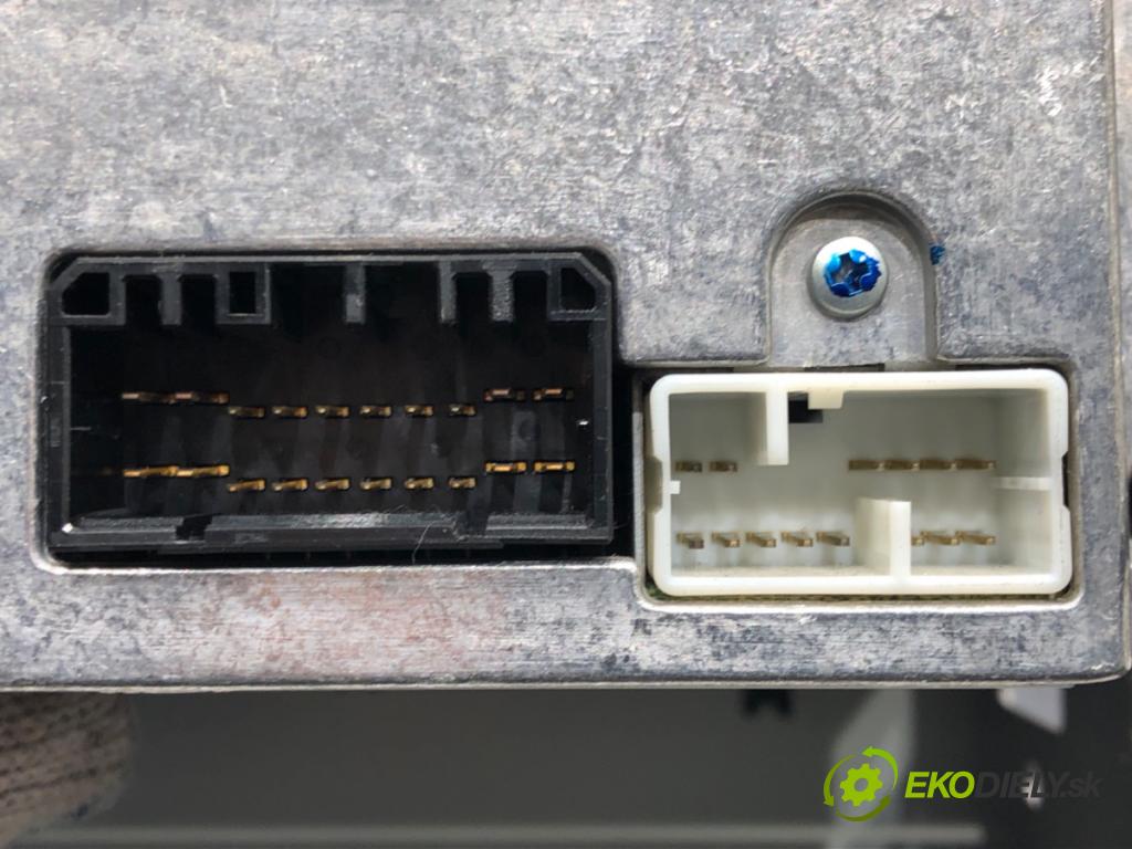 FIAT SEDICI (189_) 2006 - 2014    1.9 D Multijet 88 kW [120 KM] olej napędowy 2006 - 2011  RADIO 39101-79J0 (Audio zariadenia)