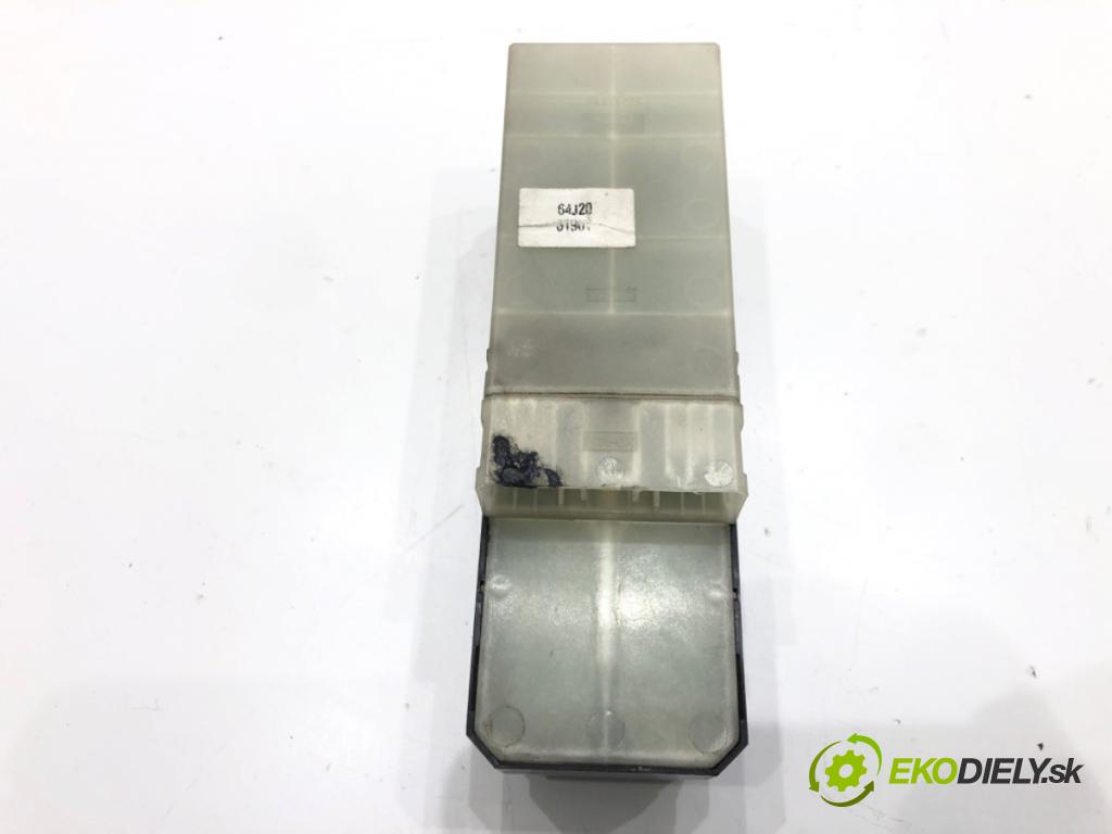 FIAT SEDICI (189_) 2006 - 2014    1.9 D Multijet 88 kW [120 KM] olej napędowy 2006 - 2011  Prepínač okien  (Prepínače, spínače, tlačidlá a ovládače kúrenia)