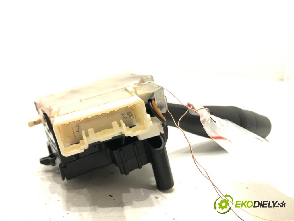 FIAT SEDICI (189_) 2006 - 2014    1.9 D Multijet 88 kW [120 KM] olej napędowy 2006 - 2011  Prepínač smeroviek 173744 (Prepínače, spínače, tlačidlá a ovládače kúrenia)