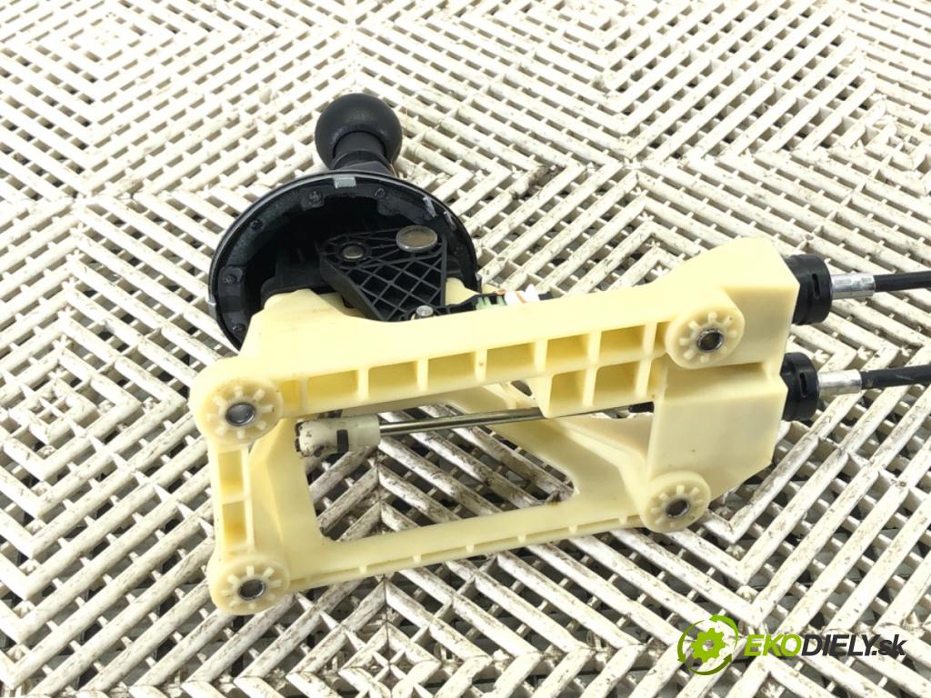 FIAT SEDICI (189_) 2006 - 2014    1.9 D Multijet 88 kW [120 KM] olej napędowy 2006 - 2011  Kulisa  (Rýchlostné páky / kulisy)