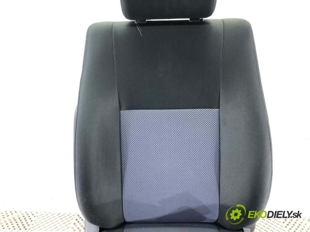 FIAT SEDICI (189_) 2006 - 2014    1.9 D Multijet 88 kW [120 KM] olej napędowy 2006 - 2011  Sedadlo pravy predný