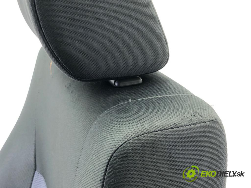 FIAT SEDICI (189_) 2006 - 2014    1.9 D Multijet 88 kW [120 KM] olej napędowy 2006 - 2011  Sedadlo pravy predný