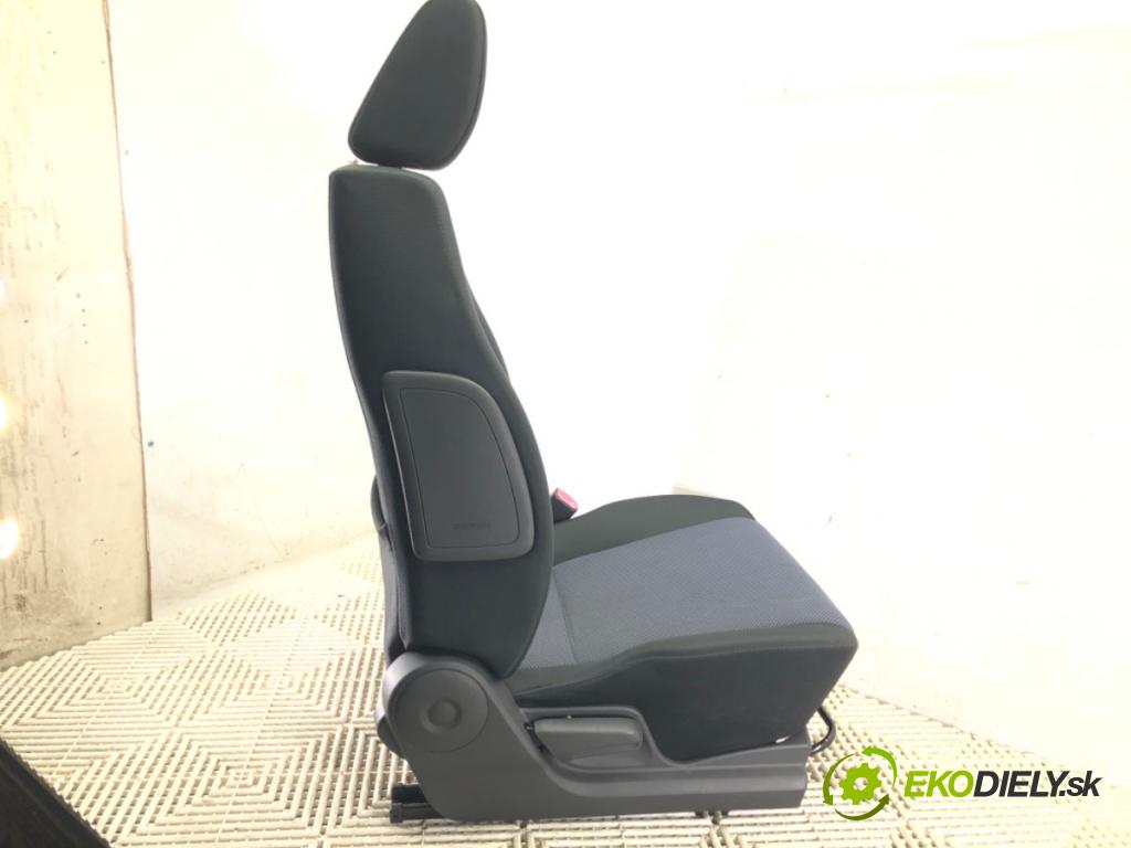 FIAT SEDICI (189_) 2006 - 2014    1.9 D Multijet 88 kW [120 KM] olej napędowy 2006 - 2011  Sedadlo pravy predný