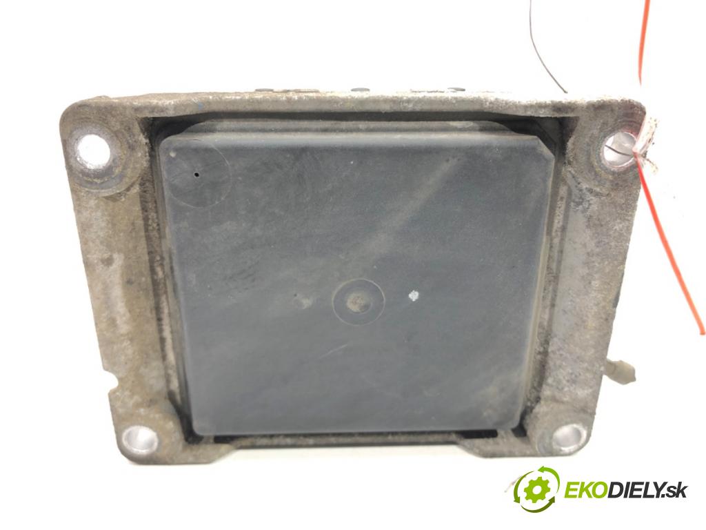 OPEL CORSA D (S07) 2006 - 2014    1.2 (L08, L68) 59 kW [80 KM] benzyna 2006 - 2014  riadiaca jednotka Motor 55557933 (Riadiace jednotky)