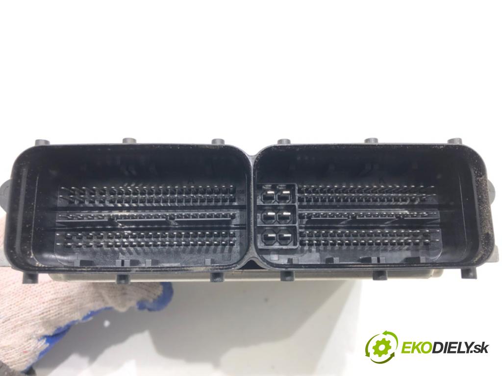 SKODA SUPERB III (3V3) 2015 - 2022    2.0 TDI 147 kW [200 KM] olej napędowy 2020 - 2022  riadiaca jednotka Motor 05L907309T (Riadiace jednotky)