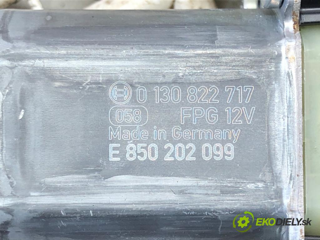 SKODA SUPERB III (3V3) 2015 - 2022    2.0 TDI 147 kW [200 KM] olej napędowy 2020 - 2022  mechanismus okna levý přední část 3V0837461A