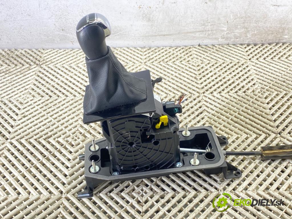 SKODA SUPERB III (3V3) 2015 - 2022    2.0 TDI 147 kW [200 KM] olej napędowy 2020 - 2022  Kulisa 3Q1713023AH (Rýchlostné páky / kulisy)