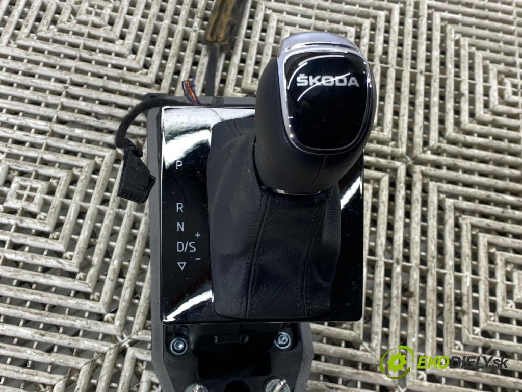 SKODA SUPERB III (3V3) 2015 - 2022    2.0 TDI 147 kW [200 KM] olej napędowy 2020 - 2022  Kulisa 3Q1713023AH (Rýchlostné páky / kulisy)