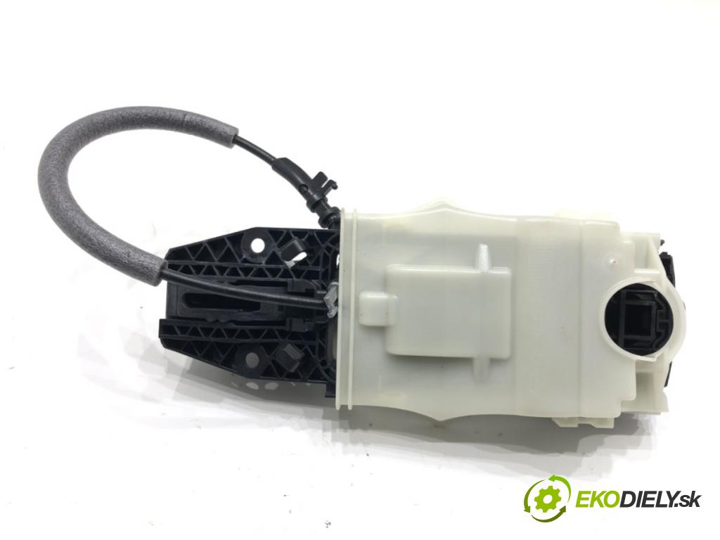 SKODA SUPERB III (3V3) 2015 - 2022    2.0 TDI 147 kW [200 KM] olej napędowy 2020 - 2022  Kľučka vonkajšia ľavy zad 5E0837349A
