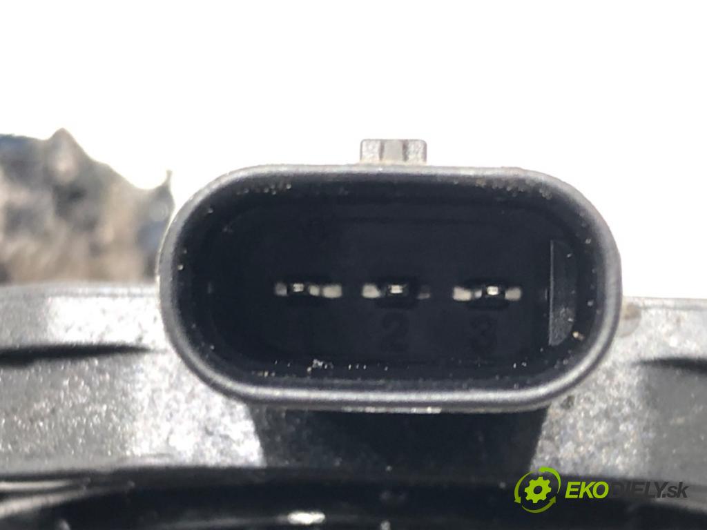 SKODA SUPERB III (3V3) 2015 - 2022    2.0 TDI 147 kW [200 KM] olej napędowy 2020 - 2022  Snímač hladiny oleja 04C907660A (Snímače)