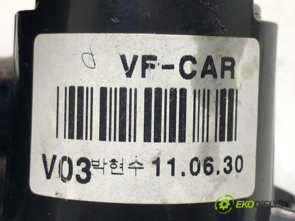 HYUNDAI i40 I Kombi Van (VF) 2011 - 2022    1.7 CRDI 85 kW [116 KM] olej napędowy 2015 - 2022  vypínač Start brzdových svetiel  (Prepínače, spínače, tlačidlá a ovládače kúrenia)