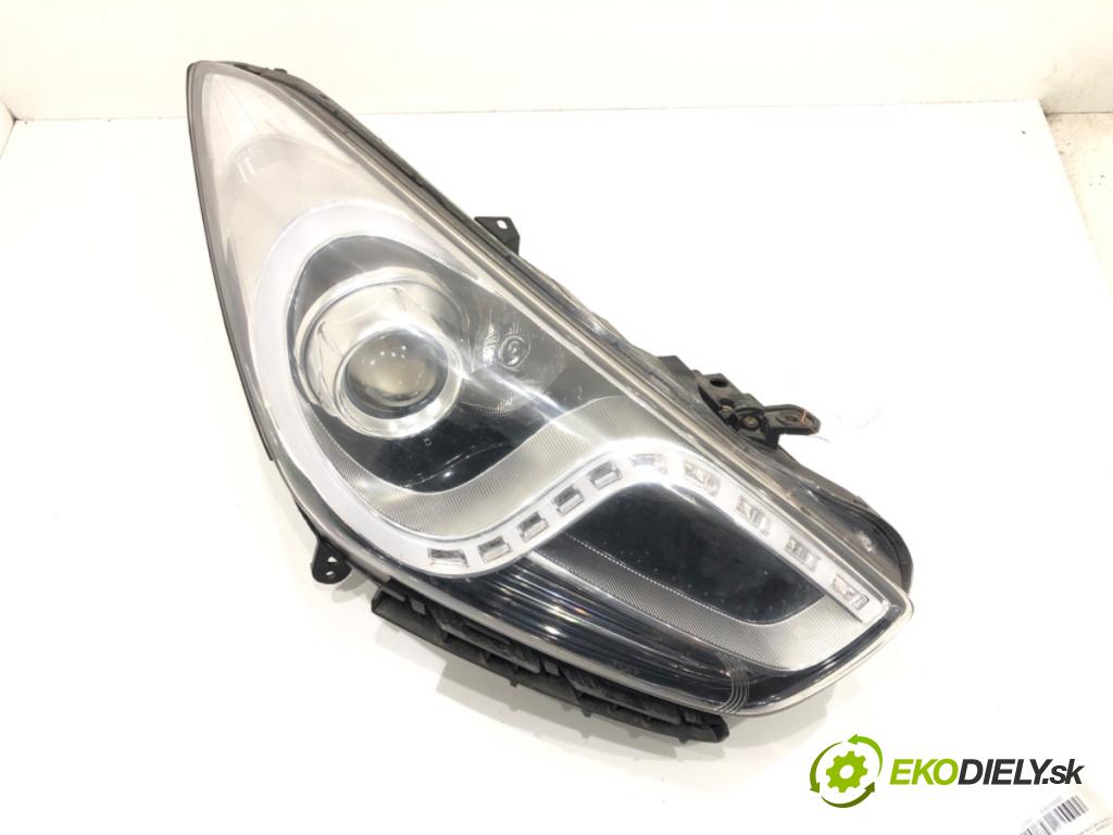 HYUNDAI i40 I Kombi Van (VF) 2011 - 2022    1.7 CRDI 85 kW [116 KM] olej napędowy 2015 - 2022  Svetlomet pravy predný XENON