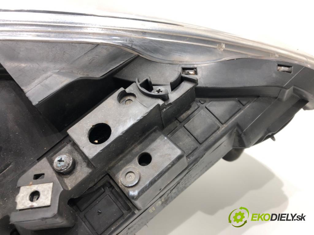 HYUNDAI i40 I Kombi Van (VF) 2011 - 2022    1.7 CRDI 85 kW [116 KM] olej napędowy 2015 - 2022  Svetlomet ľavy predný XENON