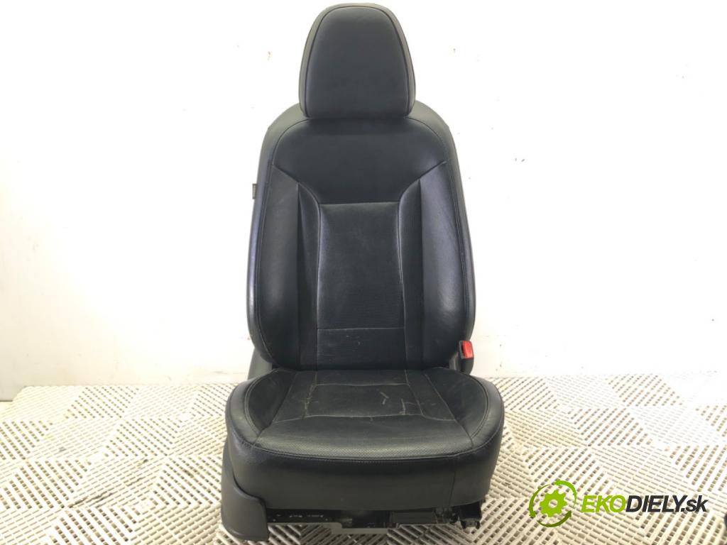 HYUNDAI i40 I Kombi Van (VF) 2011 - 2022    1.7 CRDI 85 kW [116 KM] olej napędowy 2015 - 2022  Sedadlo pravy predný 