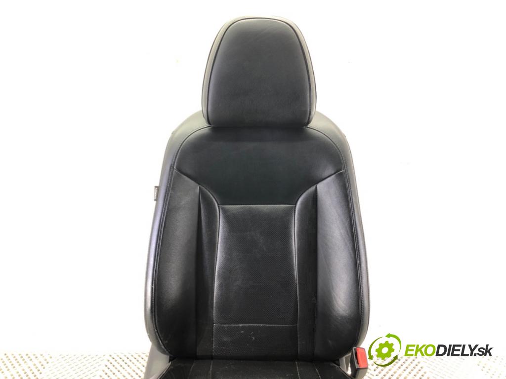 HYUNDAI i40 I Kombi Van (VF) 2011 - 2022    1.7 CRDI 85 kW [116 KM] olej napędowy 2015 - 2022  Sedadlo pravy predný