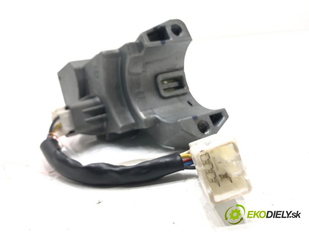 HYUNDAI i40 I Kombi Van (VF) 2011 - 2022    1.7 CRDI 85 kW [116 KM] olej napędowy 2015 - 2022  blokáda volantu  (Ostatné)