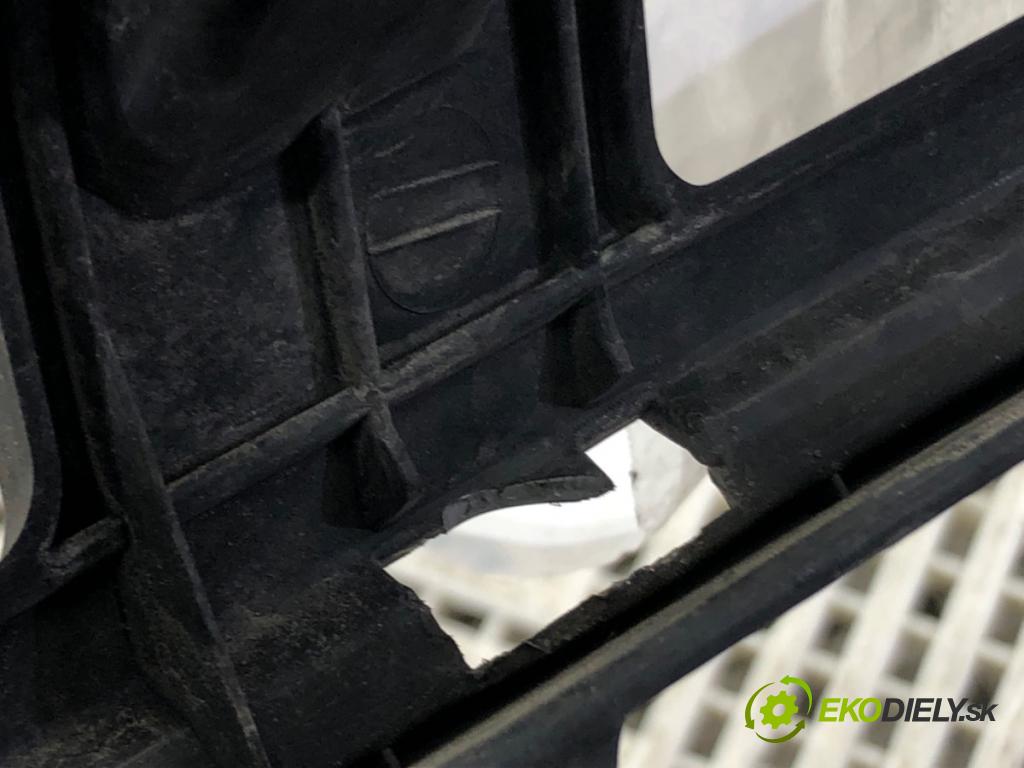 HYUNDAI i40 I Kombi Van (VF) 2011 - 2022    1.7 CRDI 85 kW [116 KM] olej napędowy 2015 - 2022  mřížka maska 86351-3Z000 (Mřížky (masky) chladičů)