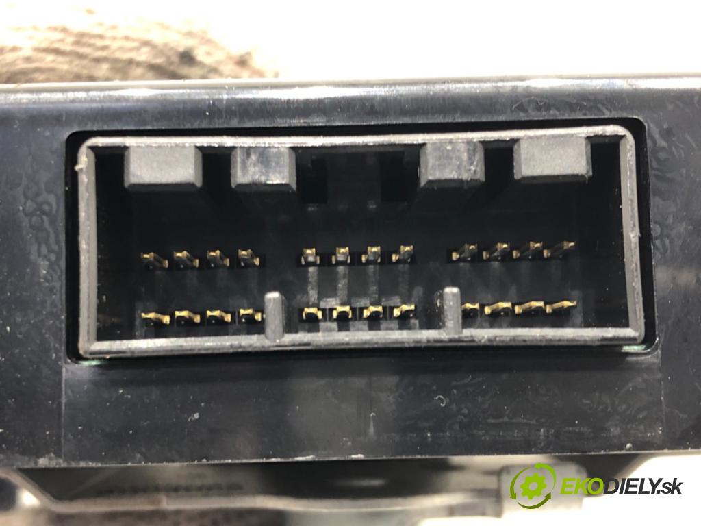 HYUNDAI i40 I Kombi Van (VF) 2011 - 2022    1.7 CRDI 85 kW [116 KM] olej napędowy 2015 - 2022  Modul PDC 95770-3Z000 (Ostatné)