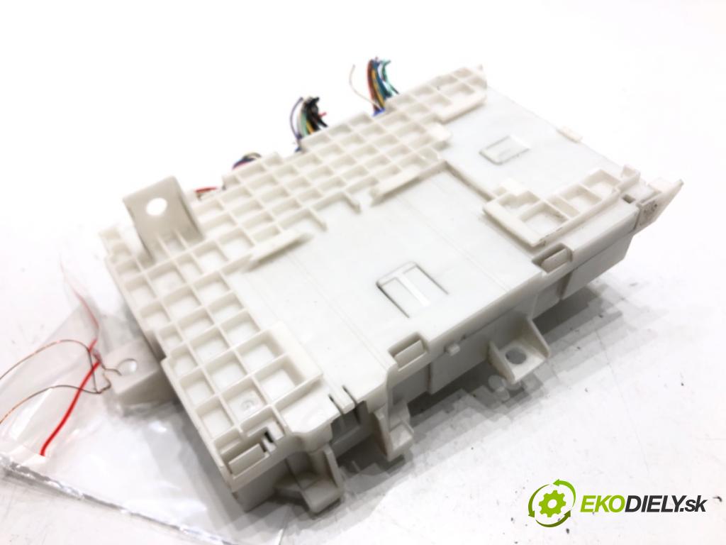 MAZDA 3 (BL) 2008 - 2014    1.6 MZR (BL14) 77 kW [105 KM] benzyna 2008 - 2014  Modul komfortu VP8ALF-14B205-GG (Moduly komfortu)