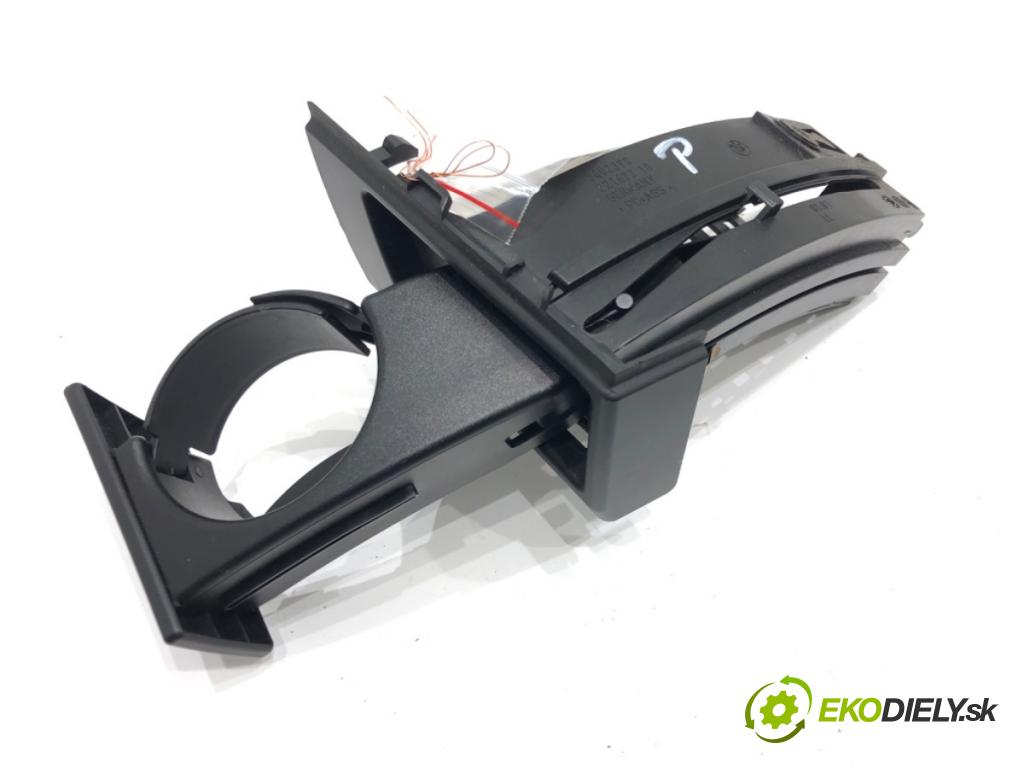 BMW X3 (E83) 2003 - 2011    2.0 d 110 kW [150 KM] olej napędowy 2004 - 2007  Držiak na nápoje 22167210 (Úchyty, držiaky na nápoje)