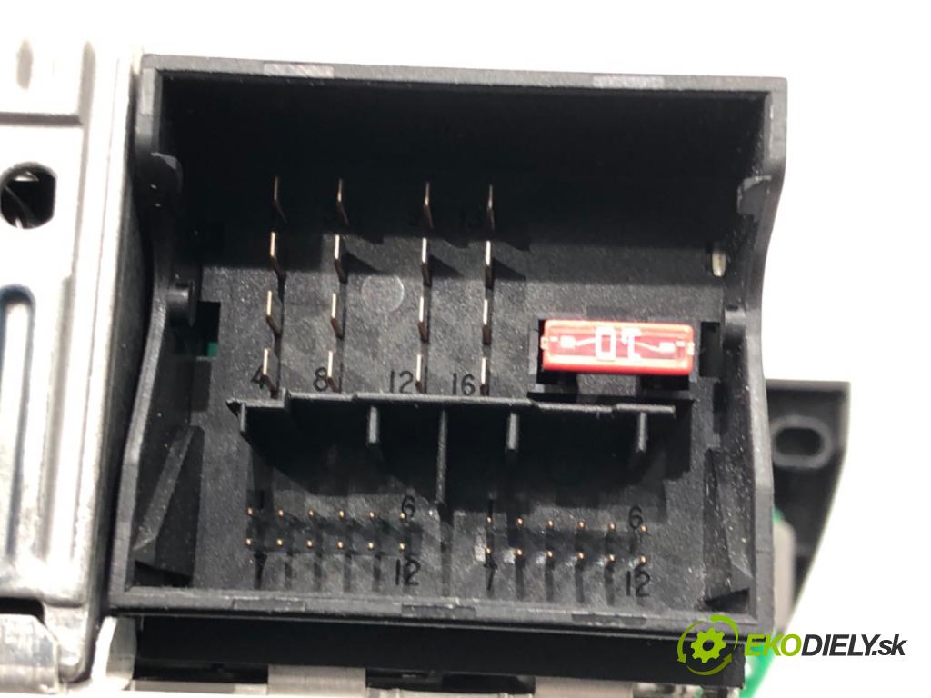 BMW X3 (E83) 2003 - 2011    2.0 d 110 kW [150 KM] olej napędowy 2004 - 2007  RADIO 6942917 (Audio zariadenia)