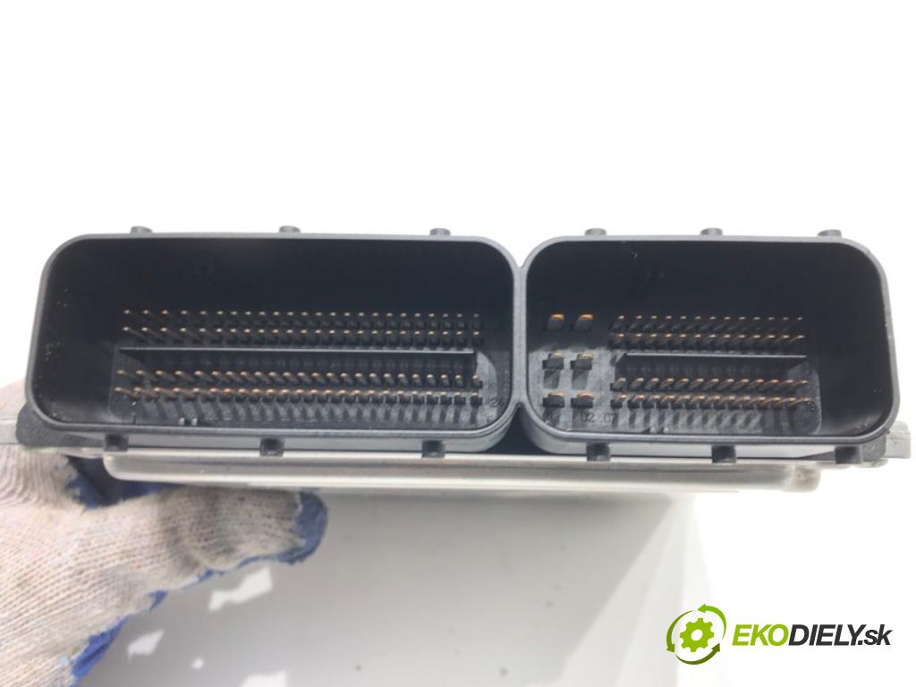 BMW X3 (E83) 2003 - 2011    2.0 d 110 kW [150 KM] olej napędowy 2004 - 2007  riadiaca jednotka Motor 7796571 (Riadiace jednotky)