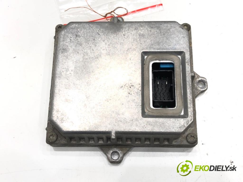 BMW X3 (E83) 2003 - 2011    2.0 d 110 kW [150 KM] olej napędowy 2004 - 2007  Menič XENON 1307329074 (Riadiace jednotky xenónu)